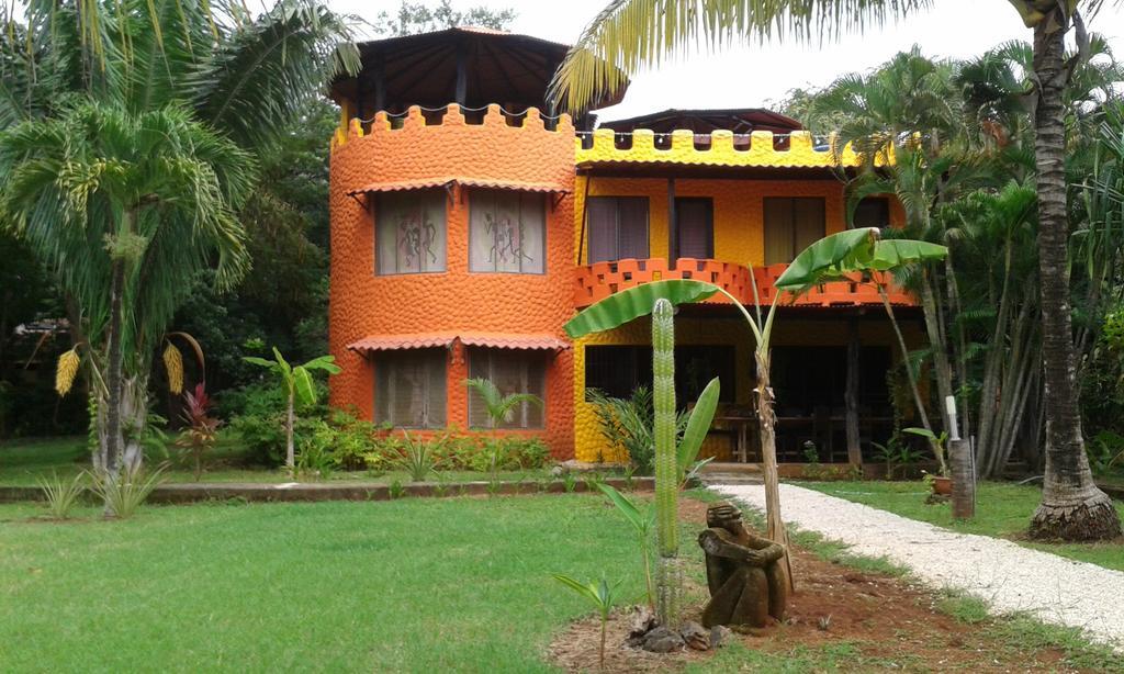 El Castillo Divertido Paraíso Exterior foto